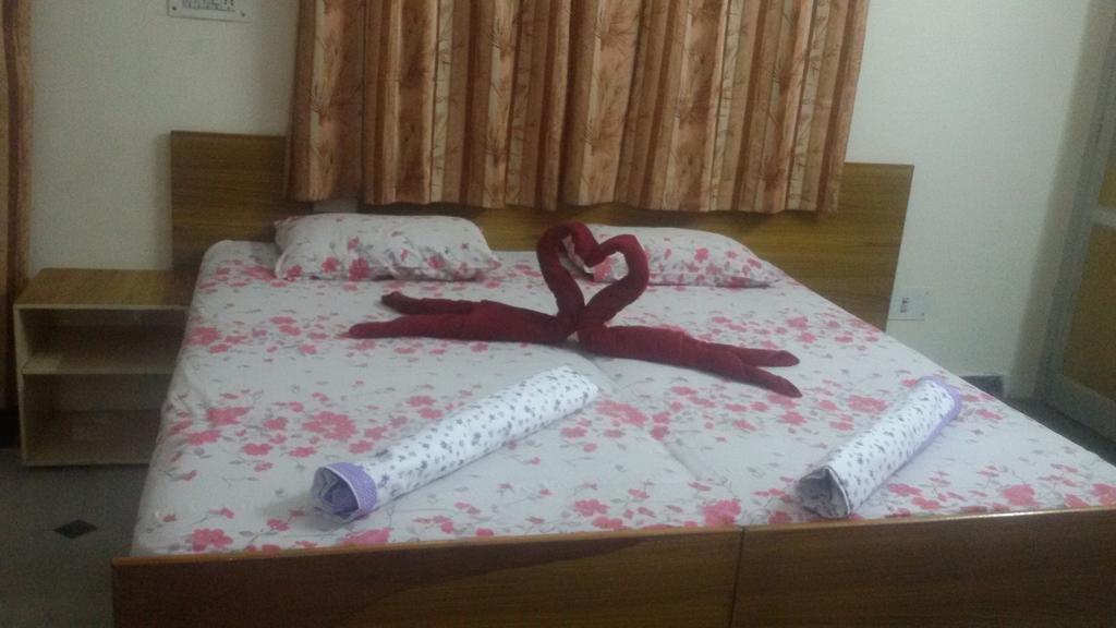 Hotel Sukhsadan Dehradun Phòng bức ảnh