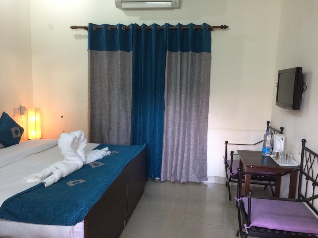 Hotel Sukhsadan Dehradun Phòng bức ảnh