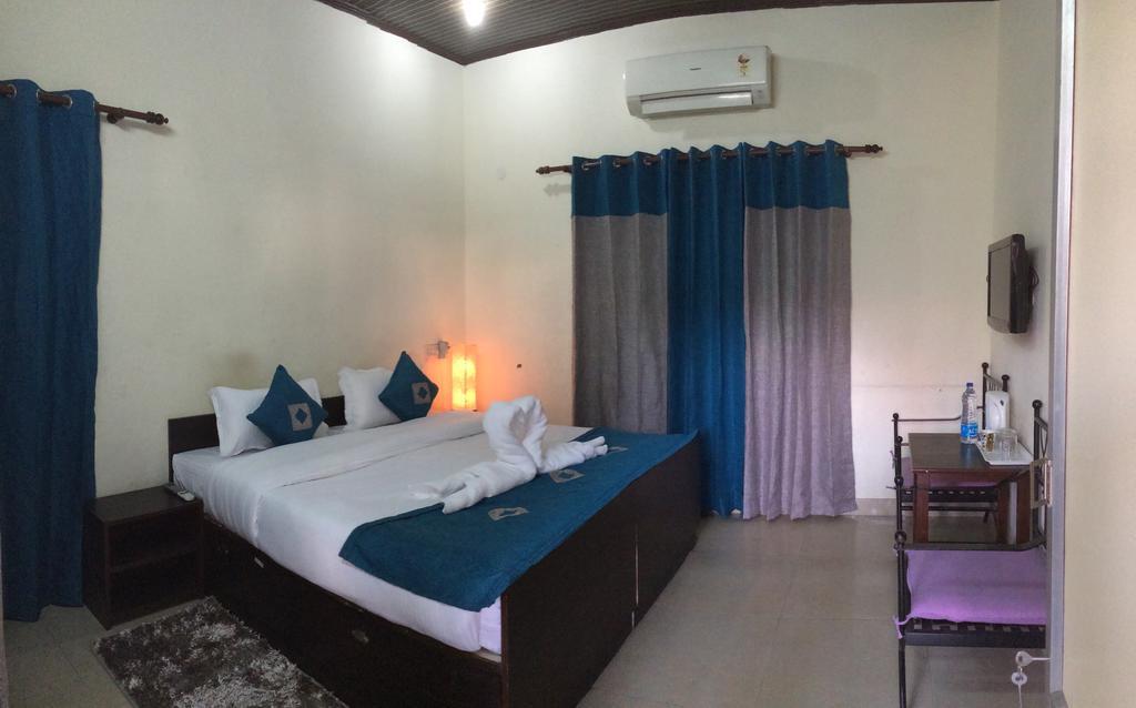 Hotel Sukhsadan Dehradun Phòng bức ảnh