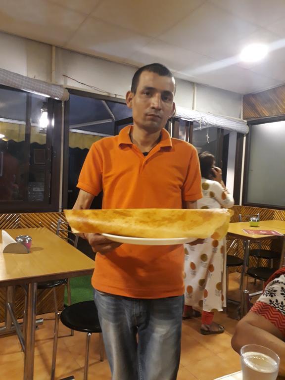 Hotel Sukhsadan Dehradun Ngoại thất bức ảnh